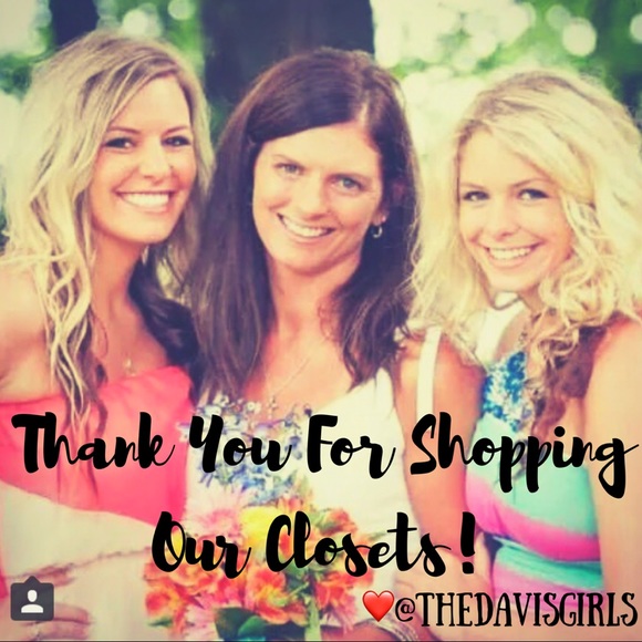 Meet The Davis Girls! - Picture 2 of 3